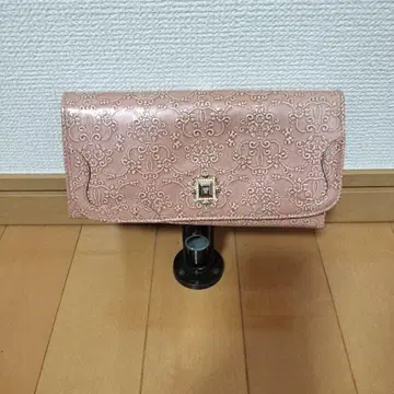 새상품급 안나수이 ANNA SUI 루미 장지갑 가마구치 핑크