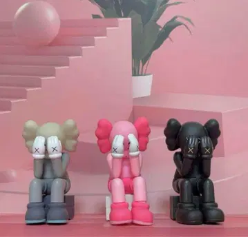 KAWS 피규어 3개 세트 (상자 없음)