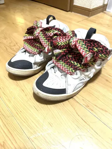 화이트 하이컷 스니커즈 컬러풀 끈