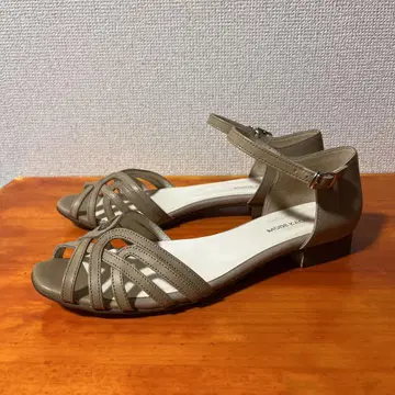 1회 착용 모드 카오리 베이지 뜨개질 샌들 24.5cm