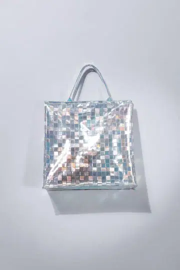 클리어 메탈릭 토트백 타일 오로라