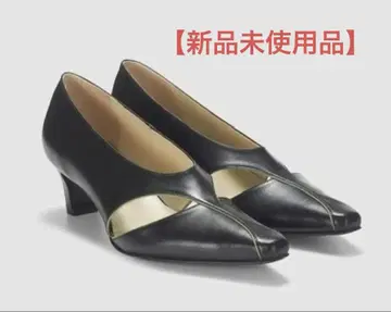 블랙 가죽 펌프스 컷 아웃 디자인