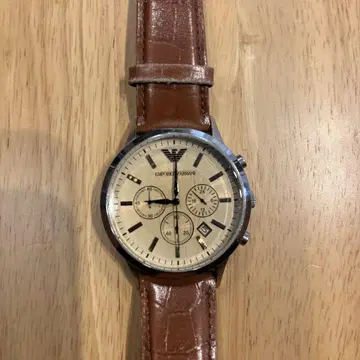 EMPORIO ARMANI 크로노그래프 시계