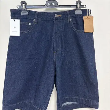 A.P.C. 다크 데님 숏팬츠 M