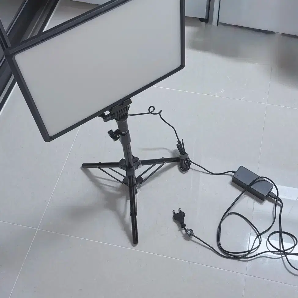 Alphamic W288 Lighting for Photography - New #방송용,#조명,#유튜브,#새상품,#추천 on  Bunjang Global Site.