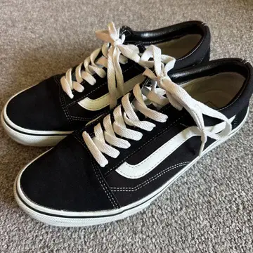 VANS 스니커즈