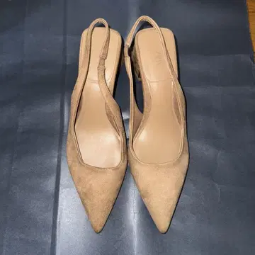 ZARA 베이지 뮬 샌들