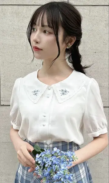 fint 핀 미사용 새상품 가격표 자수 화이트 블라우스 반팔 완판템