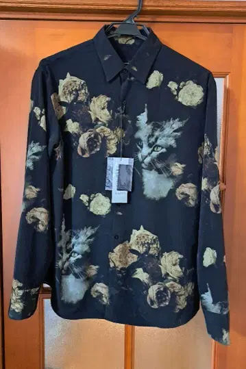 PAINT ROSE + CAT BIG SHIRT 사이즈 46