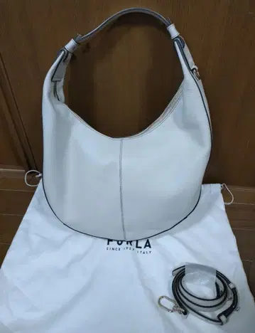 FURLA 화이트 가죽 숄더백 미아 스텔라 새상품