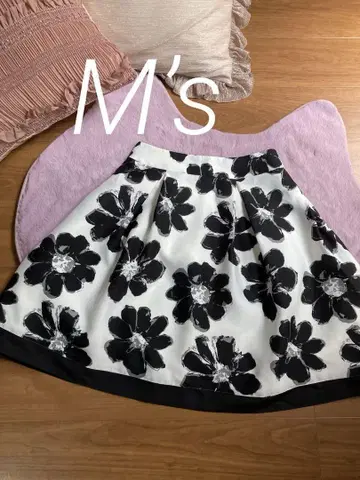 M's 그레이시 플라워 프린트 플레어 스커트 화이트/블랙