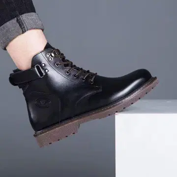 블랙 가죽 엔지니어 부츠