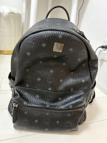 스터드 장식 MCM 백팩