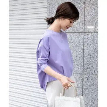 어반 리서치 도어즈 코튼 백 턱 풀오버 퍼플 7부 소매