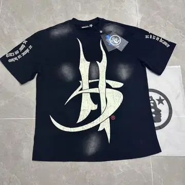 HELLSTAR 블랙 T셔츠 로고