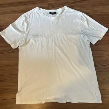 A.P.C. 화이트 크루넥 티셔츠