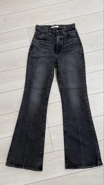 moussy mvs flare 블랙 23inch