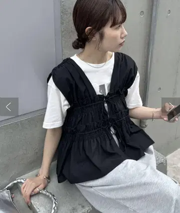 디스코트 개더 리본 슬리브리스 블라우스