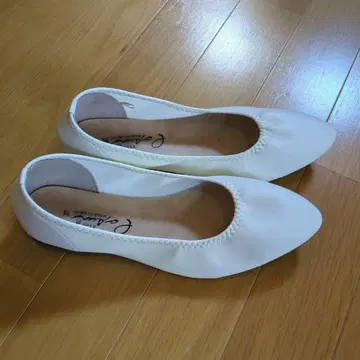 화이트 플랫슈즈 발레 슈즈