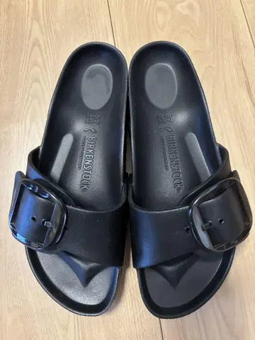 이번 시즌 BIRKENSTOCK 마드리드 빅 버클 블랙 37/24cm