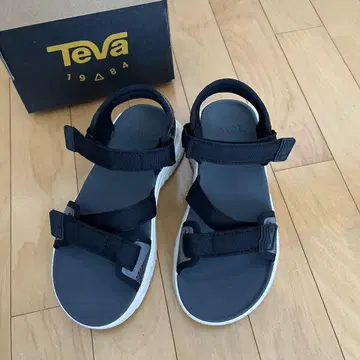 TEVA ZYMIC IENA 별주 모델 차콜 그레이/블랙 사이즈 6