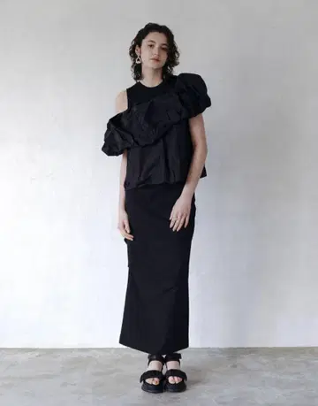 완판템 에미 아틀리에 워셔블 개더 펜슬 스커트 BLK 사이즈 1