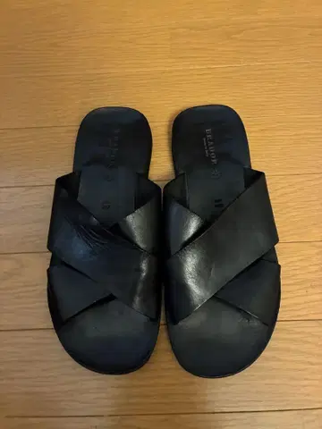 BRADOR 브라도르 샌들 41