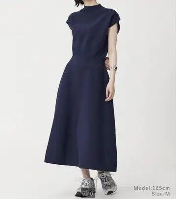 [미사용 새상품] PLST 플라스테 홀가먼트 보틀넥 플레어 원피스