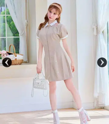 미셸 마카롱 어깨 트임 비쥬 미니 원피스 프리 사이즈