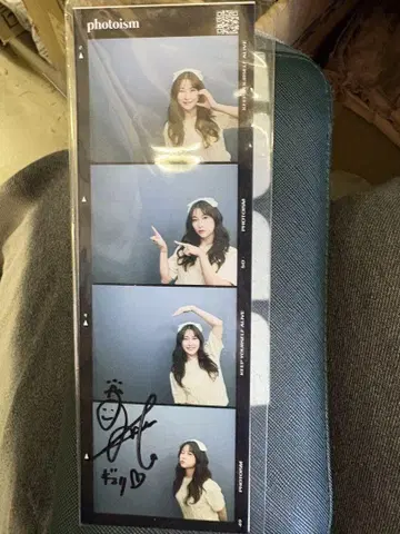 사인 포함 포트레이트 사진 KARA 규리 팬미팅 때 1등 상품입니다