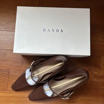 RANDA 펌프스