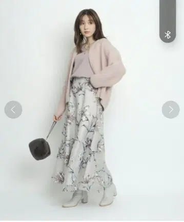 저스길리티 오팔 플라워 프린트 스커트
