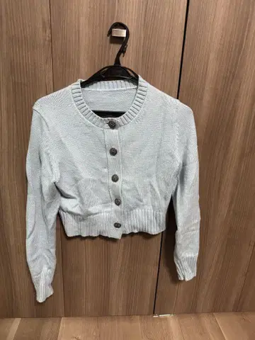 데이지 린 라이트 블루 가디건 사이즈 40