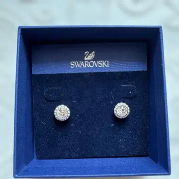 Swarovski 라운드형 크리스탈 귀걸이