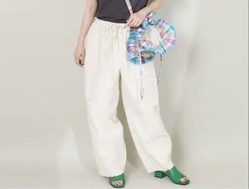 프릭스스토어 freaks store 발수 커브 실루엣 나일론 팬츠
