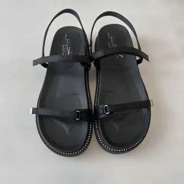 LE TALON 젬 피스 샌들 블랙 M