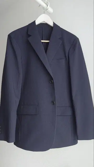 [새상품급] UNIQLO 감동 자켓 네이비 M 사이즈