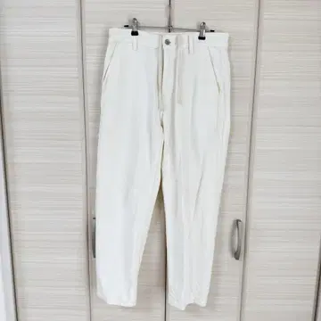 화이트 스트레이트 데님
