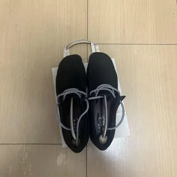 Clarks wallabee