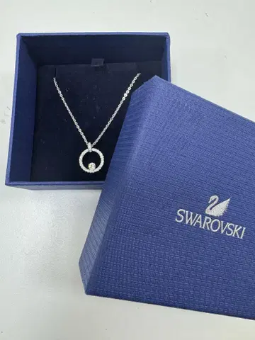SWAROVSKI 스와로브스키 원형 목걸이 큐빅