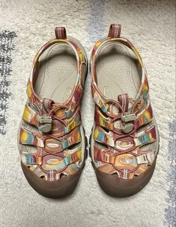 keen 샌들 23cm