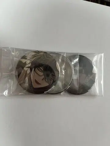 아르카나 파밀리아 애니메이트 캔뱃지 데비토 루카 파체