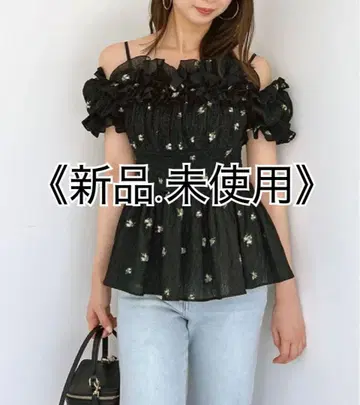 SNIDEL 오프숄더 프릴 블라우스