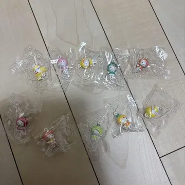 헬로키티 스트랩 레트로