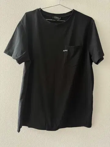 A.P.C. 블랙 티셔츠 L 사이즈 포켓 부착
