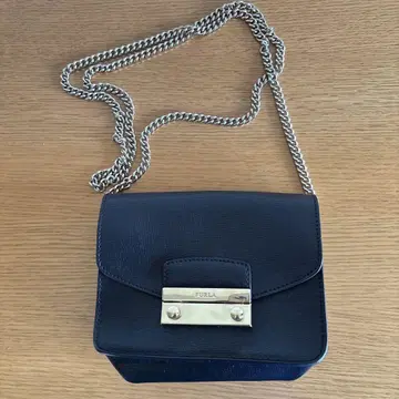 FURLA 블랙 숄더백