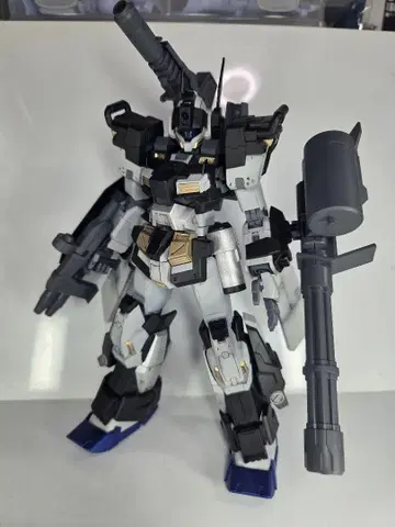 MG 스톰브링거 PF (풀 페인팅 완성품)