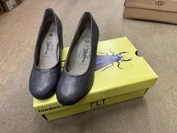 FLY LONDON 그레이 펌프스 라운드토 22.5cm