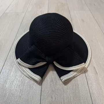 밀짚모자 블랙 x 화이트