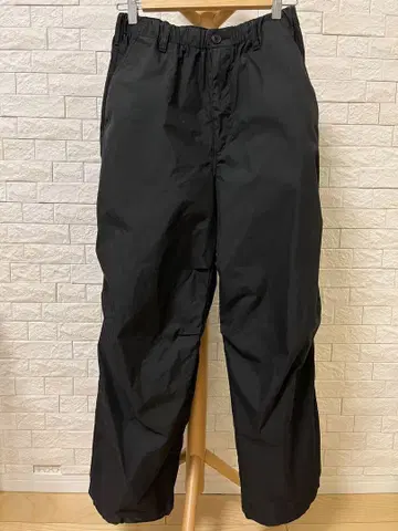 유니클로C 와이드 파라슈트 팬츠 블랙 S 사이즈 UNIQLO